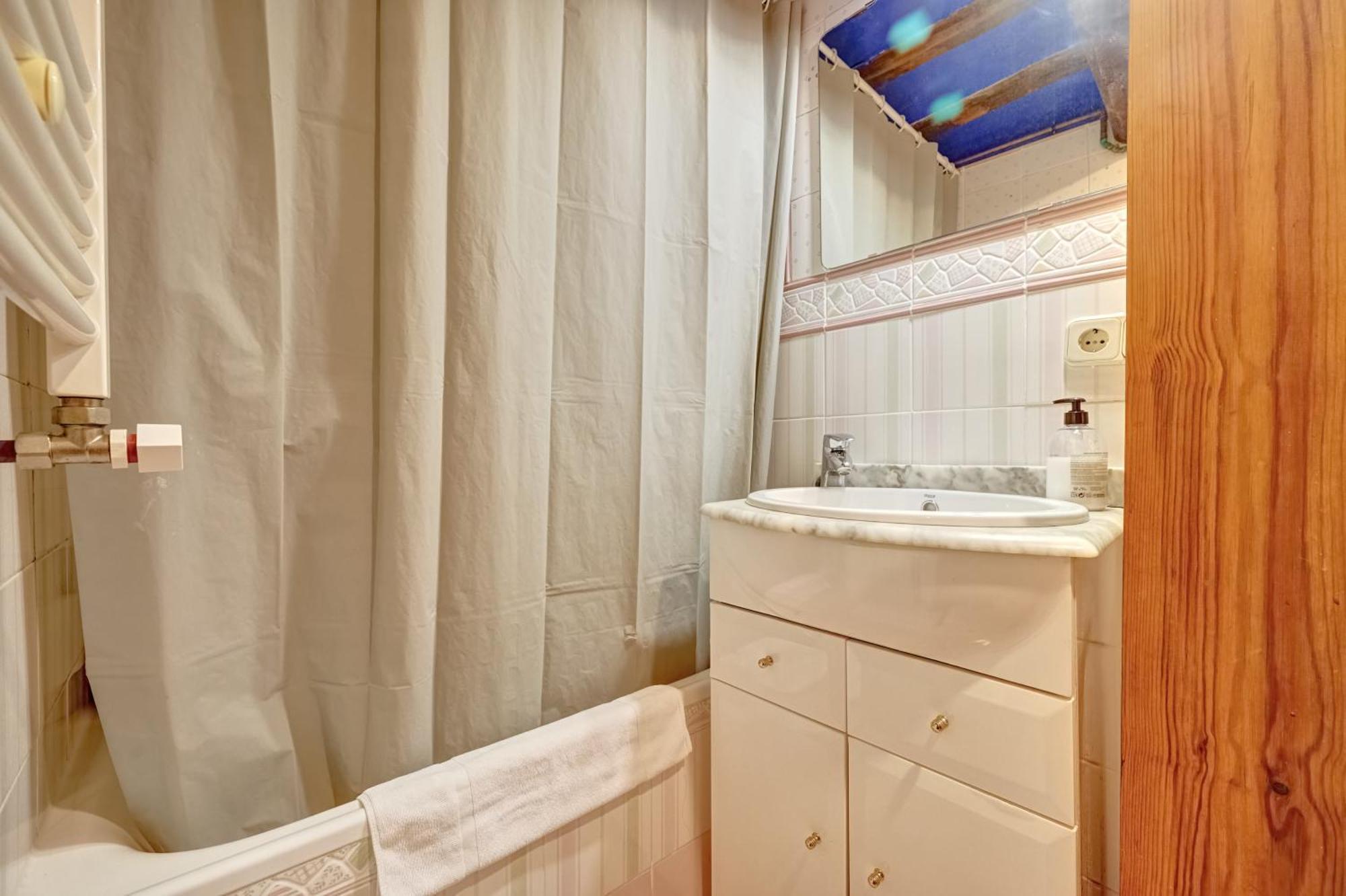 Casa Ana Mari II By Clabao Apartment Pamplona Ngoại thất bức ảnh